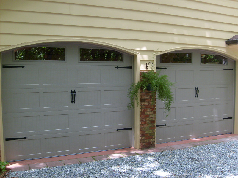 Residential Garage Doors in Mooresville, North Carolina