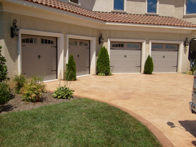 Residential Garage Doors in Mooresville, North Carolina