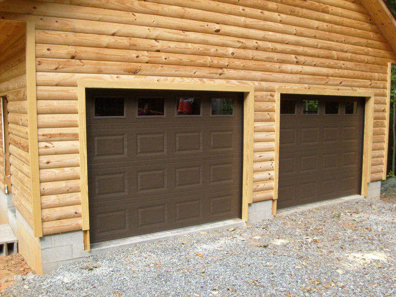 Residential Garage Doors in Mooresville, North Carolina